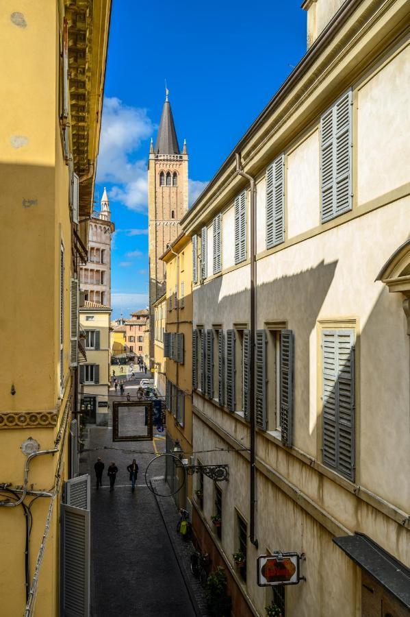 Le Finestre Sul Borgo 2 Parma Exterior foto
